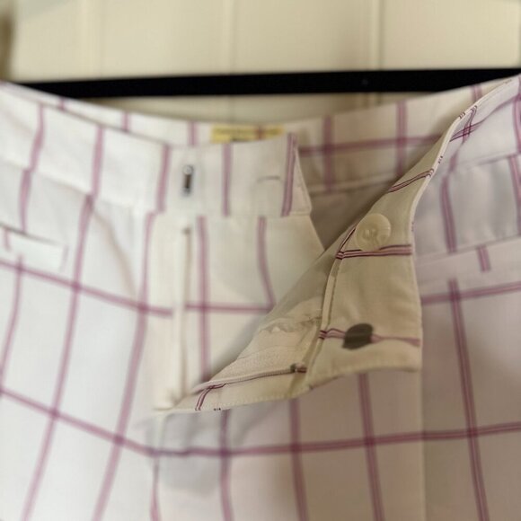 Catwalk Performance Artwear white/pink/burgundy lined golf shorts - Picture 3 of 11